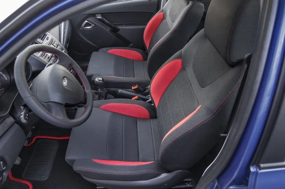 Три автоматических настилочно-раскройных комплекса ECHOCUT GL установлены поставщику крупнейшего производителя автомобилей в РФ Три автоматических настилочно-раскройных комплекса ECHOCUT GL установлены поставщику крупнейшего производителя автомобилей в РФ