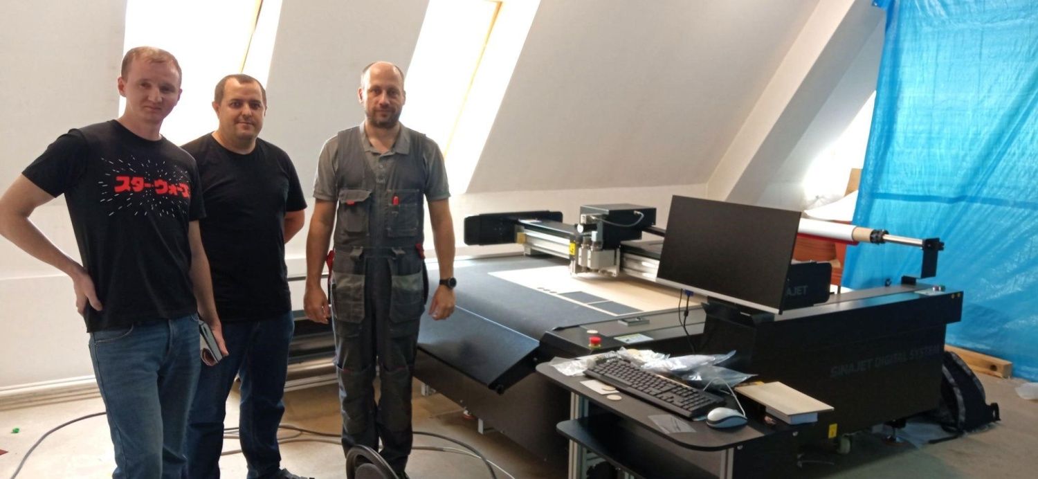 Планшетный плоттер SINAJET DF-0912 MT во Владивостоке в типографии ЗАО «ЛИТ»