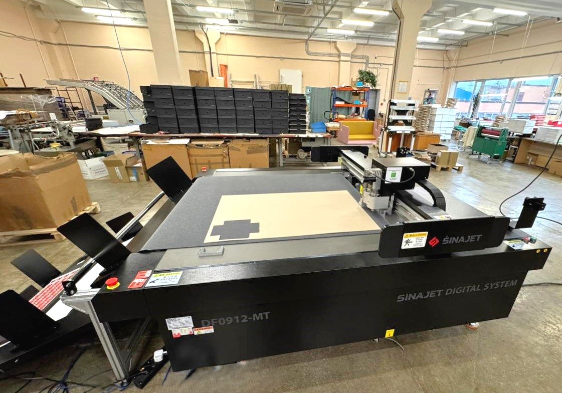 Планшетный плоттер SINAJET DF-0912 MT в Санкт-Петербурге на фабрике Konfeta.group