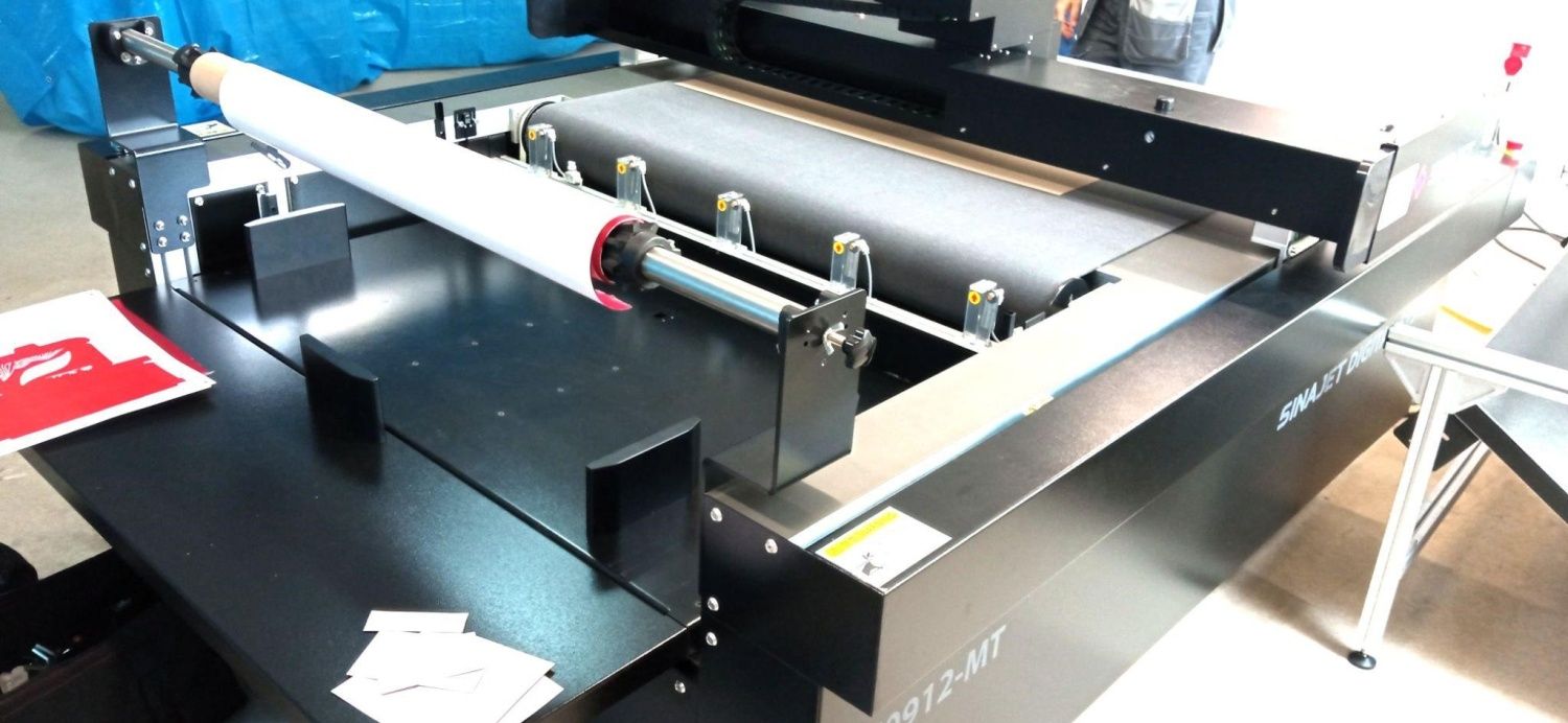 Планшетный плоттер SINAJET DF-0912 MT во Владивостоке в типографии ЗАО «ЛИТ»